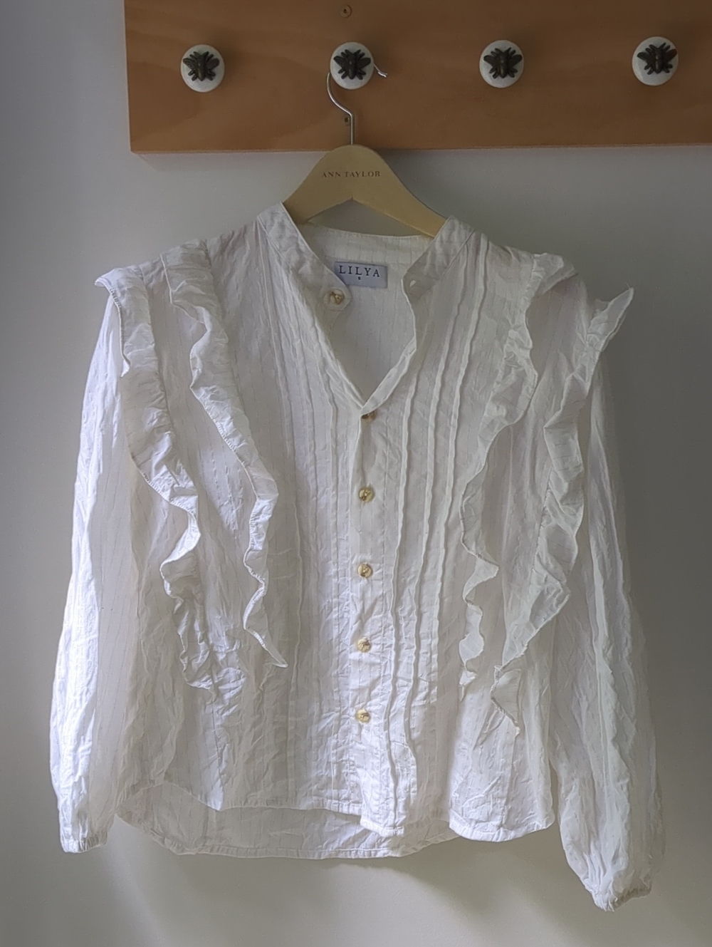 Lilya White Ruffle-front Button Down Blouse Size Small